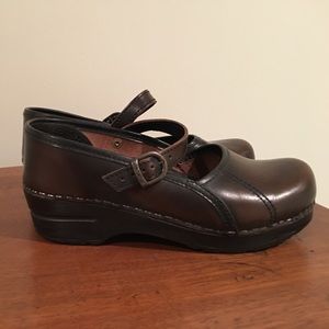 Dansko MaryJanes - Size 6 (36) - excellent cond!!